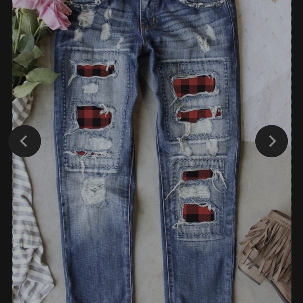 Plaid ripped jeans with Buffalo Plaid XL (16)
